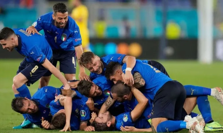 Италия си гарантира място на 1/8-финала - Tribune.bg