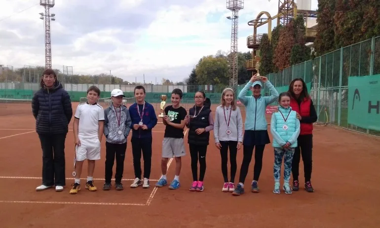 Дейвид Илиев и Габриела Георгиева триумфираха на Регионално първенство до 12 г. в Пловдив (квалификация за Държавното първенство) - Tribune.bg