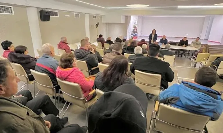 Корнелия Нинова: Петков и Василев не са плод на доверие, а внимателно премислен план на Радев - Tribune.bg