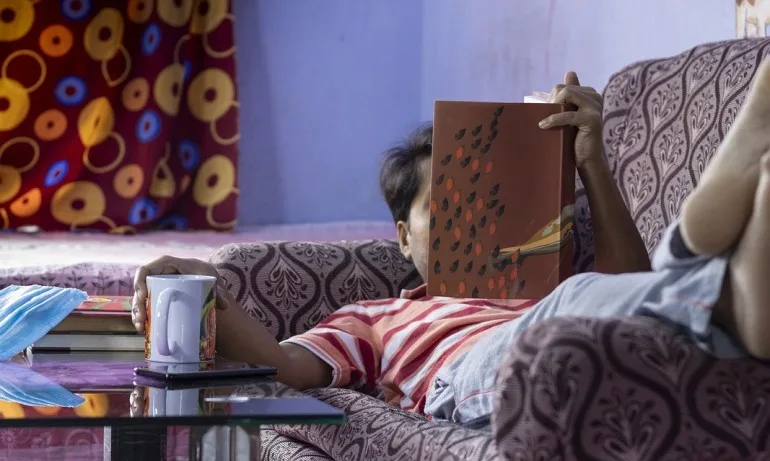 Германия със забавни клипове за героите, избрали да останат вкъщи на дивана - Tribune.bg