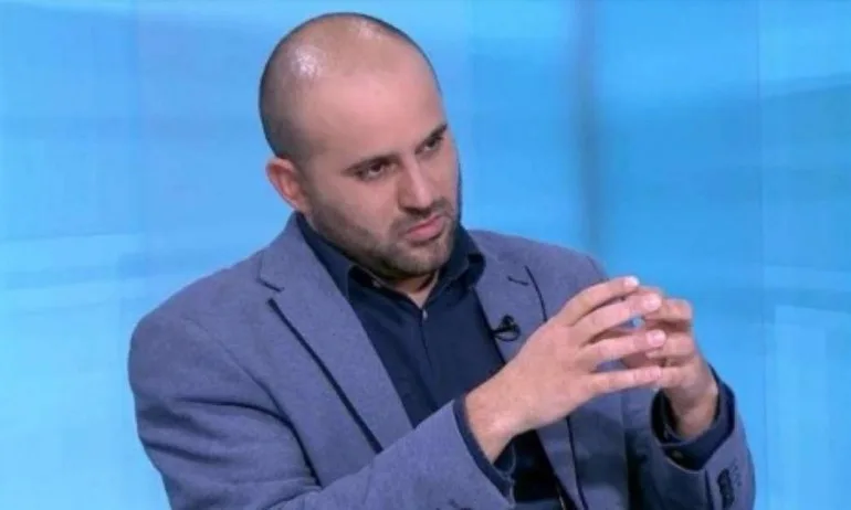 Мартин Табаков: Радане, Христо – Радев и Доган си играят пинг-понг с главите ви - Tribune.bg