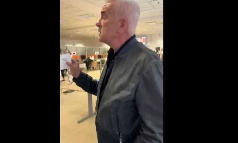 Волен Сидеров с опит да нахлуе в Електрохолд – пита защо спрели тока в телевизията му - Tribune.bg