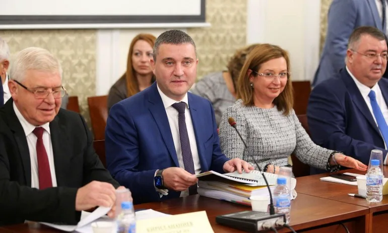 Горанов: Кметовете да не се изкушават да намаляват имуществените данъци - Tribune.bg