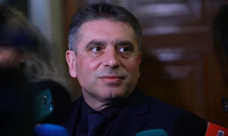 Кирилов: Демократичните права на българите не са застрашени - Tribune.bg