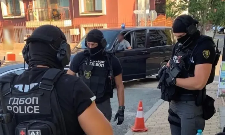 ГДБОП разби престъпна група, отвлякла бизнесмен и го принуждала да им прехвърли фирмите си - Tribune.bg