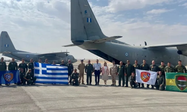 Гърция изпрати по въздуха 8,5 тона хуманитарна помощ за Газа - Tribune.bg