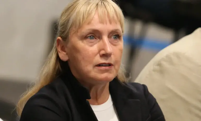 Елена Йончева изисква информация по разследването за Барселонагейт от името на ЕП - Tribune.bg
