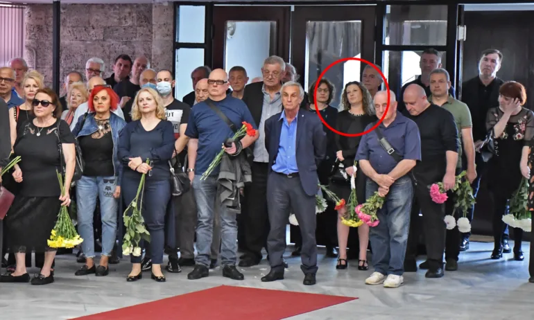 Кръгът Монтерей и Миролюба Бенатова отдадоха почит на Виктор Вълков - Tribune.bg