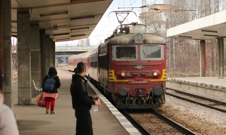 Започва ремонт на 7 коловоза на Централна жп гара - Tribune.bg
