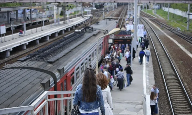 Забравени вещи: Домашни любимци, ютия и шевна машина са откривани в руски влакове - Tribune.bg