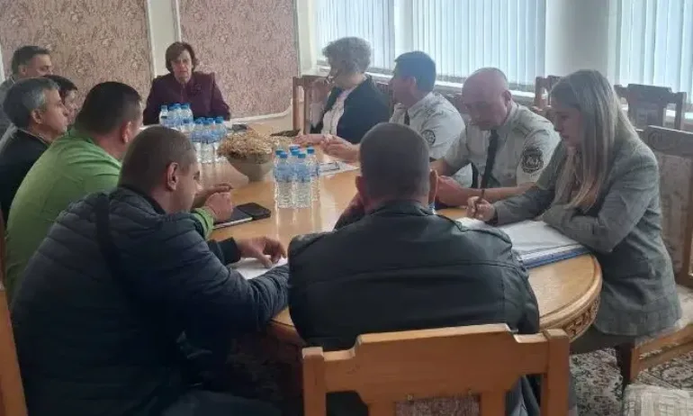 Извънреден щаб в Ловеч се събра заради силна миризма от амоняк - Tribune.bg