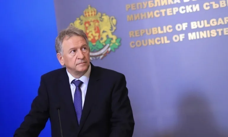 Няма НС, но здравният министър си назначи парламентарен секретар - Tribune.bg