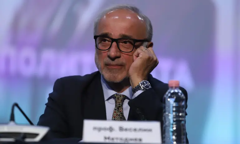 Проф. Веселин Методиев: Виждам все повече момичета и момчета с книга, а не с телефон в ръка - Tribune.bg