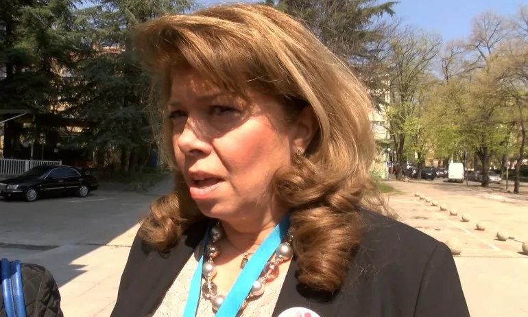 Йотова: Оставката е индивидуален акт, дано г-жа Цачева разбира какво прави - Tribune.bg