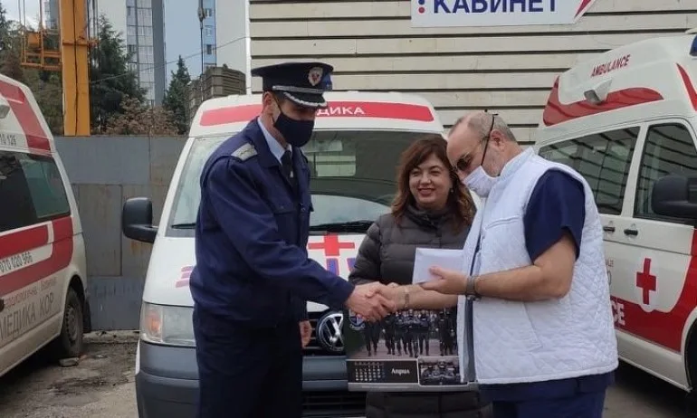 Полицията в Русе поде кампания в подкрепа на болниците - Tribune.bg