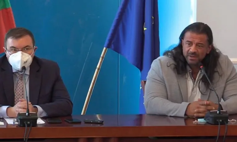 Здравният министър разписа заповедта: От утре – по-малко посетители в дискотеките и нощните заведения - Tribune.bg