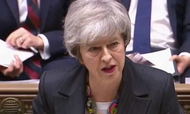 Мей поиска време, за да преговоря с ЕС - Tribune.bg