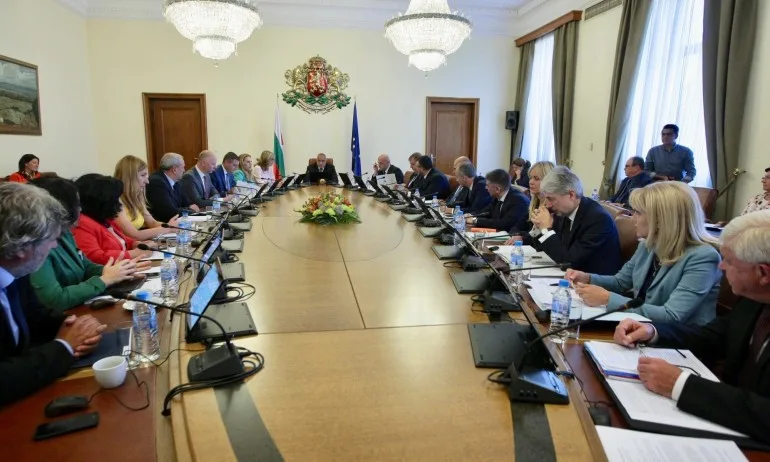 Томислав Дончев и Красен Кралев – отново най-одобряваните в кабинета Борисов - Tribune.bg