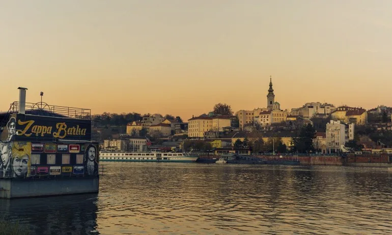 САЩ е враг, заявяват половината сърби - Tribune.bg