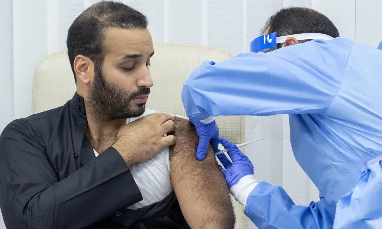 Личният пример: Престолонаследникът на Саудитска Арабия се ваксинира първи (ВИДЕ) - Tribune.bg