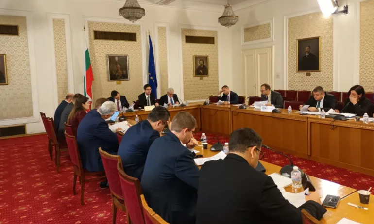 Остър спор в бюджетна комисия за енергийното подпомагане на бизнеса - Tribune.bg