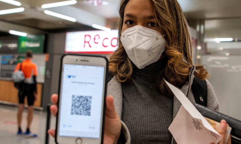 Нови Covid правила за Гърция, както и от Великобритания за Франция и обратно - Tribune.bg