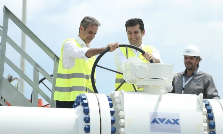 Кирил Петков със сравнение и колаж между Турски поток и гръцката връзка, за да отговори на Борисов - Tribune.bg