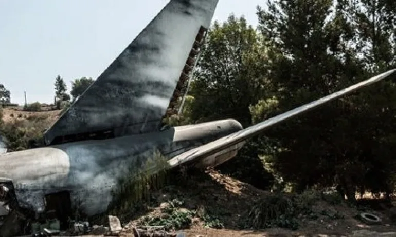 Военен самолет се разби във Филипините, има жертви - Tribune.bg