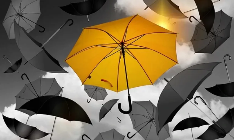 Жълт и оранжев код за силен вятър в цялата страна - Tribune.bg