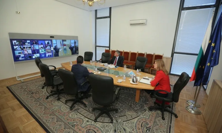 За единство, солидарност и координация призова колегите си от ЕС външният ни министър - Tribune.bg