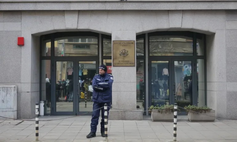 Още един скандал във ВСС - съдиите напуснаха заседание заради антивирусна система в общите съдилища - Tribune.bg