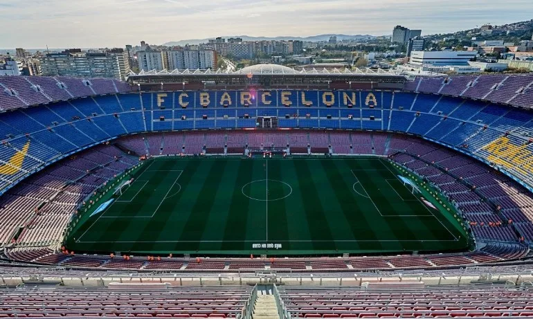В Испания обмислят да допускат фенове на стадионите при рестарта - Tribune.bg