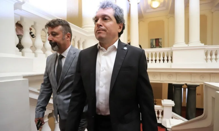 Борислав Цеков: Нарушение на Конституцията е ИТН за първи път да представят състава на МС в парламента - Tribune.bg