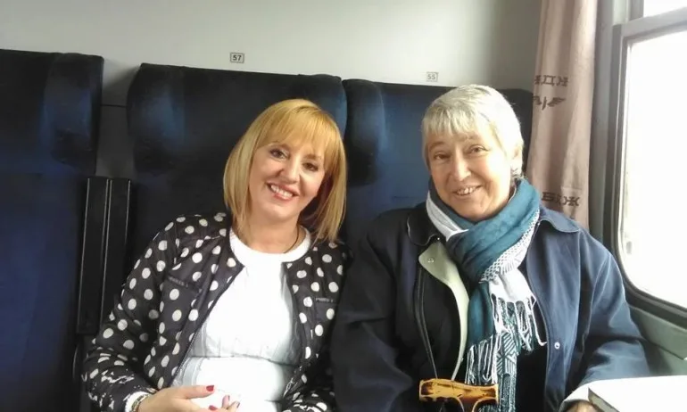 Жена от влака-приемна: Всичко е маска, и сигнал за сериен убиец да подам – там си е останал - Tribune.bg