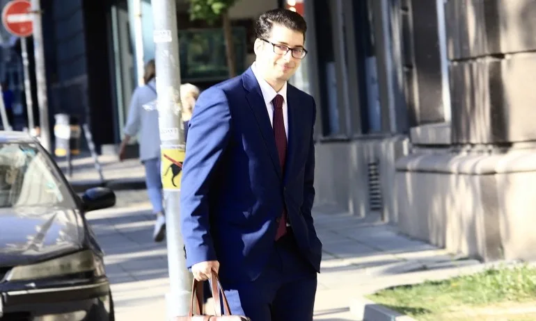 Пеканов за идеите на Василев: Не звучат адекватно на повика на времето, по-скоро биха ни отдалечили от целта - Tribune.bg