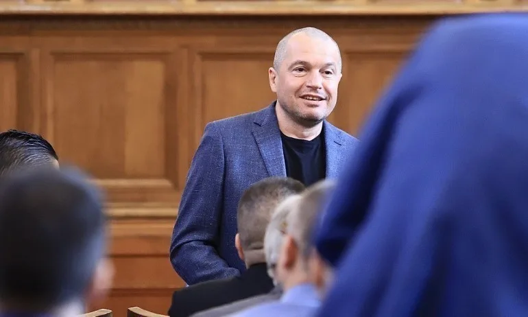 Тошко Йорданов: 25 човека на ИТН не влязоха в парламента, заради двойно гражданство - Tribune.bg