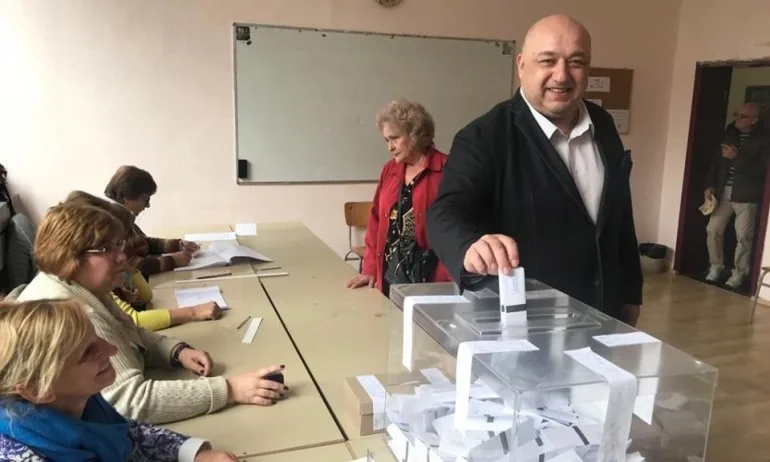 Кралев: Гласувам за бъдещето на Варна! - Tribune.bg