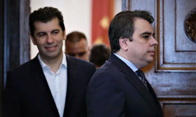 При кабинета Петков държавата е затваряла по празници? - Tribune.bg