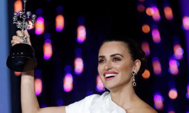 Пенелопе Крус: Да шофираш на инат и каво е да живееш с Хавиер Бардем - Tribune.bg