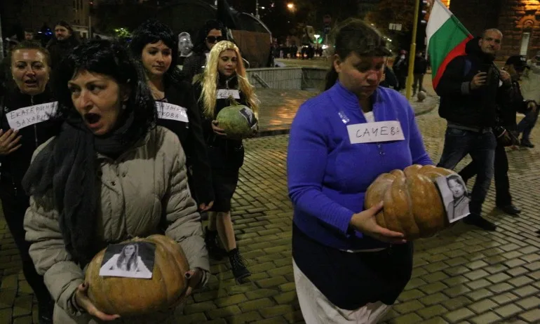 Системата ни убива ще искат оставката на онуй в 12 без 5 на Нова година - Tribune.bg