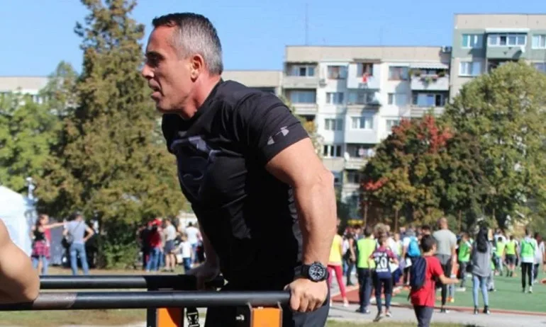 Кметът на Люлин на площадка за стрийт фитнес: Възрастта няма значение! - Tribune.bg