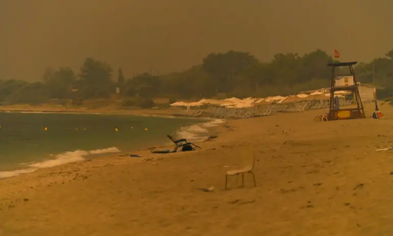 Гръцки хотелиери лъжели клиентите: Не отказвайте резервациите си, всичко е наред, идвайте! - Tribune.bg