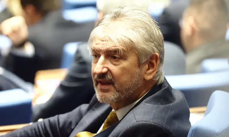 Лъчезар Иванов: Потресен съм, че депутати саботират приемането на Бюджета на НЗОК - Tribune.bg