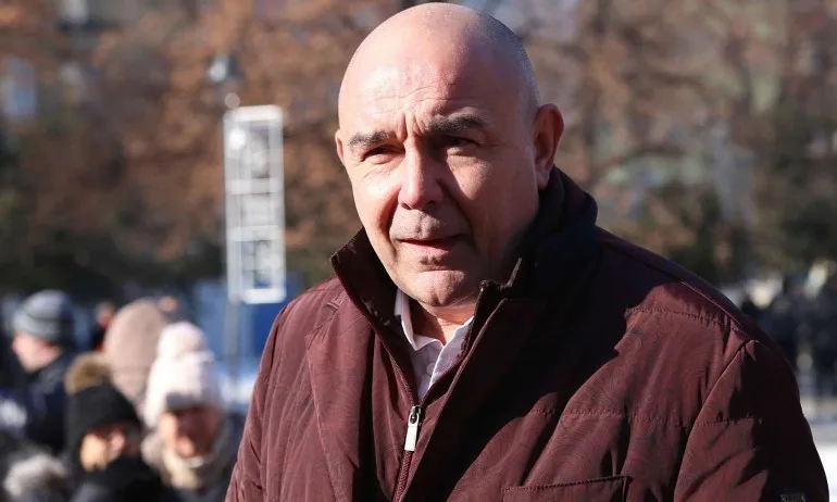 Калин Сърменов: Държавата и Боил Банов правят всичко възможно да спасят театрите - Tribune.bg