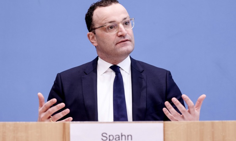 Немски министър очерта трите опции на германците: ваксинирани, преболедували или мъртви - Tribune.bg