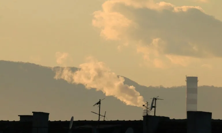 До 2 г. затвор и 5000 лв. глоба за тези, които горят боклуци - Tribune.bg