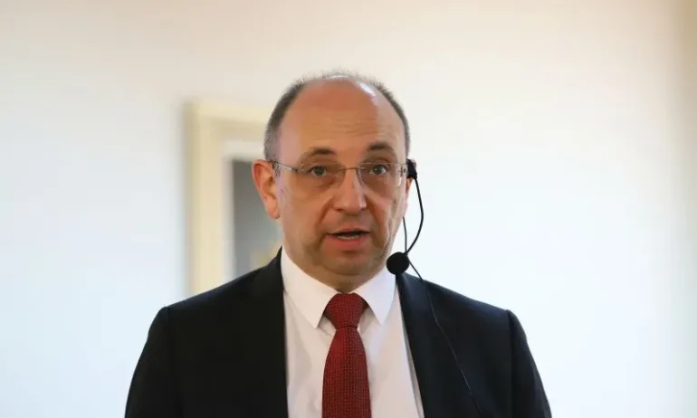 Николай Василев: България е много зле финансово от пет години насам - Tribune.bg