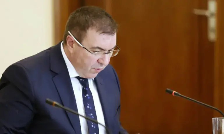 Депутатите от здравна комисия ще заседават извънредно заради ситуацията с коклюша - Tribune.bg