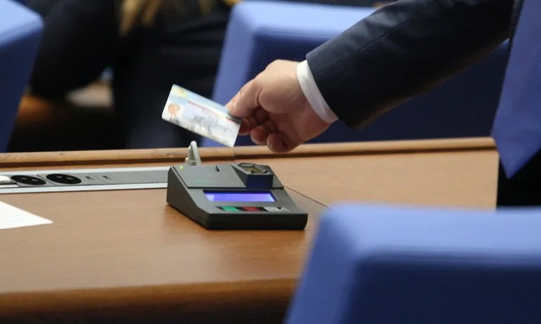 Окончателно: Управителите на лечебни заведения могат да упражняват професията си - Tribune.bg