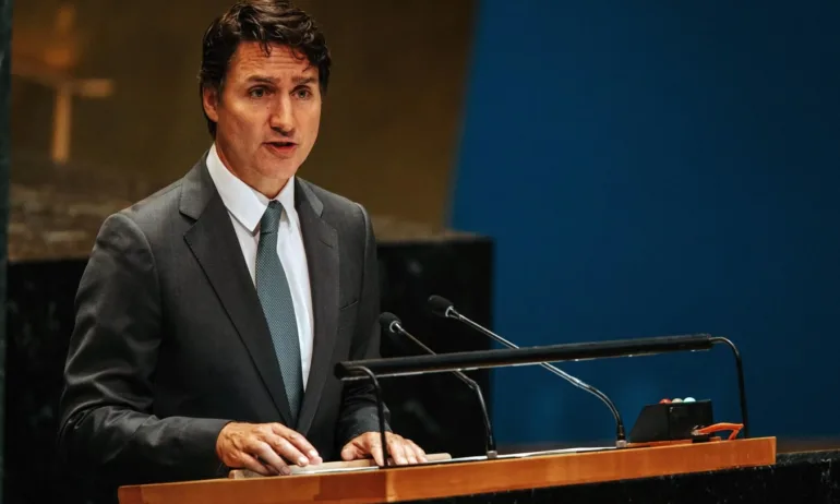 Трюдо: Канада ще отговори решително, ако Тръмп ѝ наложи мита - Tribune.bg